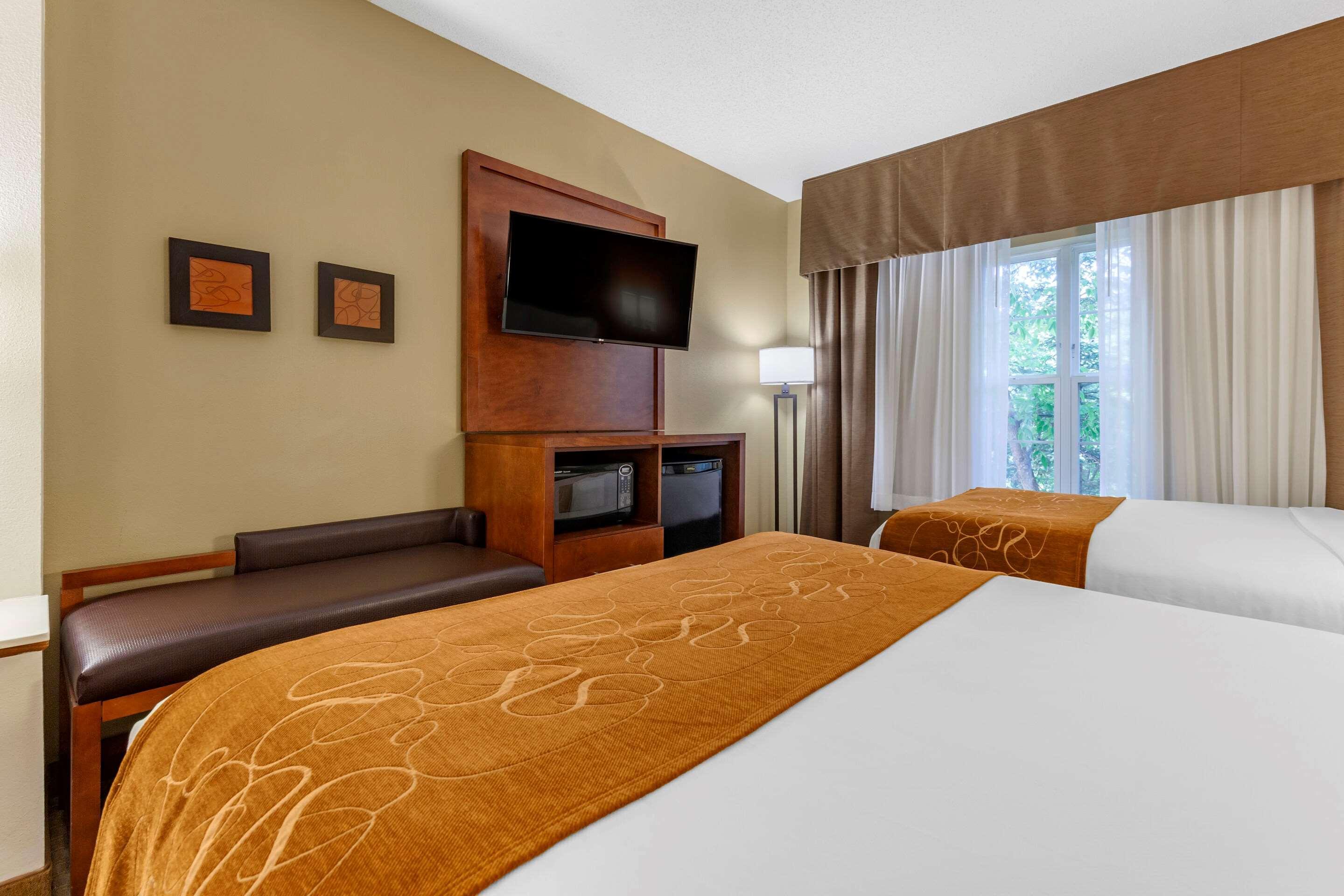 Comfort Suites Marquette Extérieur photo